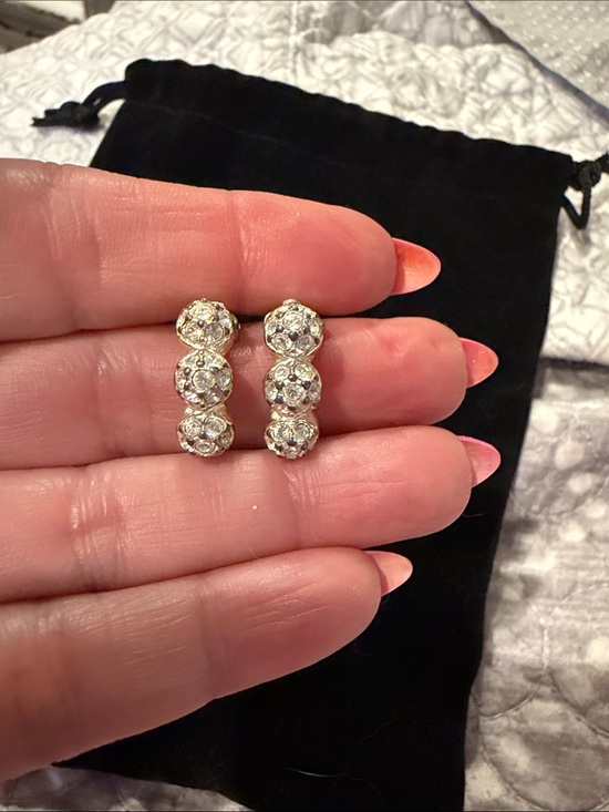 Swarovski Jewelry - Vintage Swarovski Silver-Tone Clear Crystal Triple-Cluster Clip Earrings